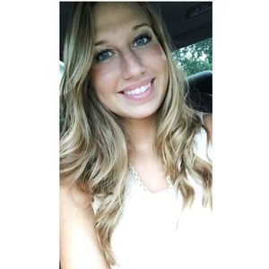 Meet your Posher, Temisha